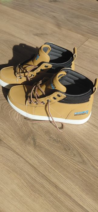 дитячі ботинки Skechers waterproof 36 розмір