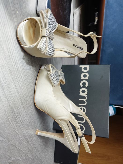 Sapatos de cerimónia, forrados tamanho 37