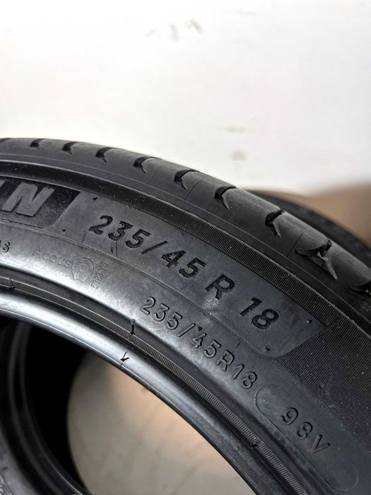 Pneus Michelin e-Primacy - 235/45/18 - Excelentes