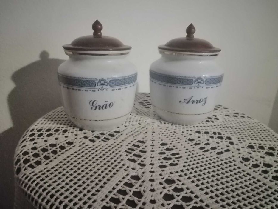 2 Caixas de louça em tons de azul