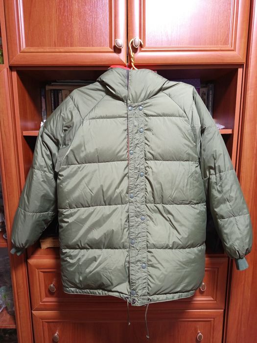 Пуховик теплый двухсторонний,безкарманник,размер 52-54