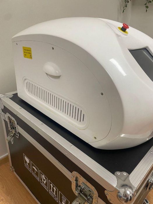 Máquina profissional de Depilação Laser Diodo Tripla onda - impecável
