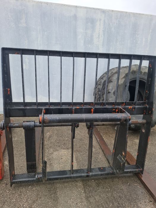 Garfos manitou e bobcat