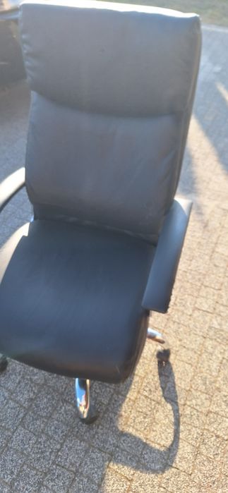 fotel obrotowy używany