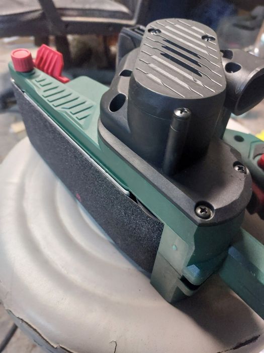 Szlifierka taśmowa model PBSD 600 B1