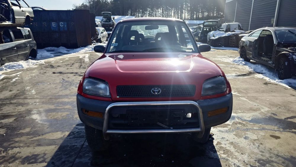 Toyota RAV4 95R 2.0 95 KW x2  NA CZĘŚCI