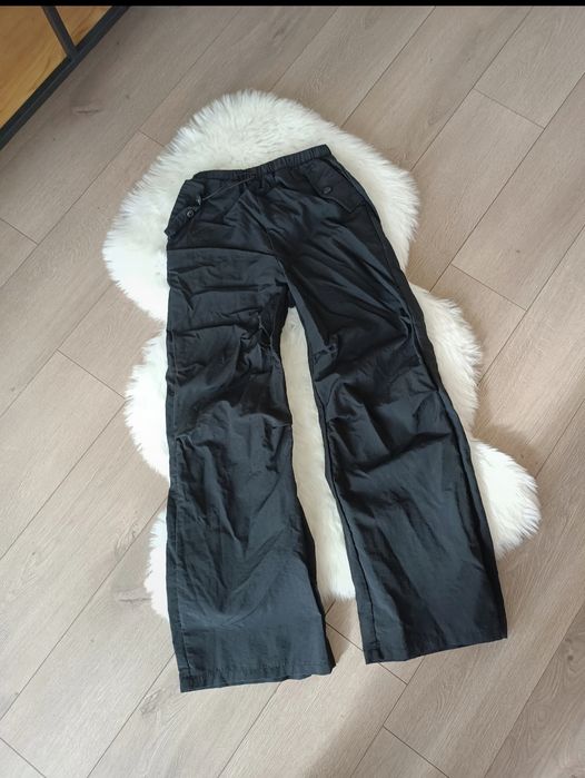 Czarne, kreszowe spodnie y2k szerokie nogawki 140-146