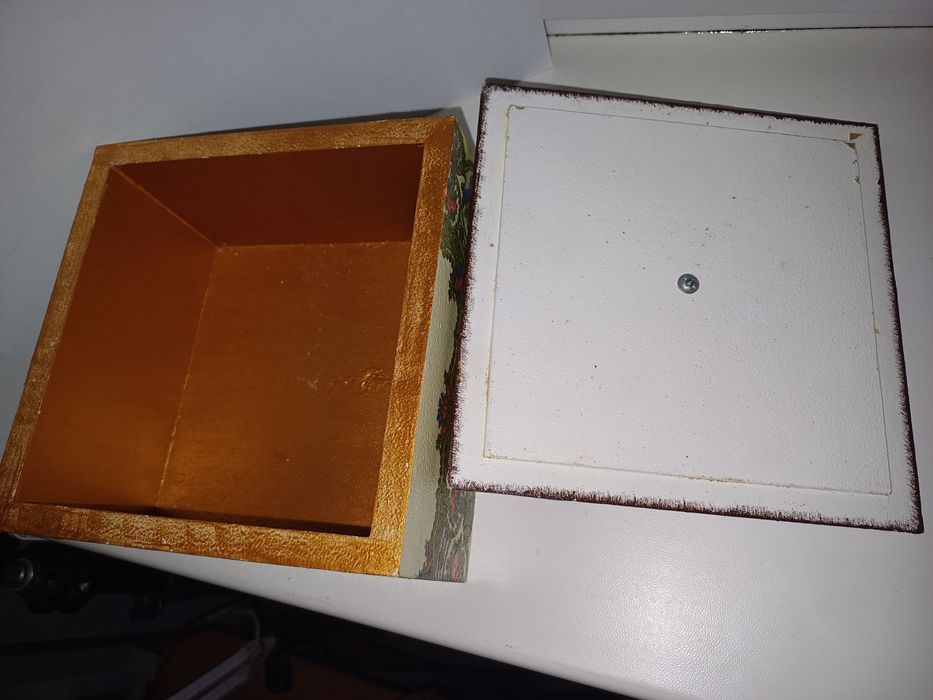 Шкатулка нова дерево