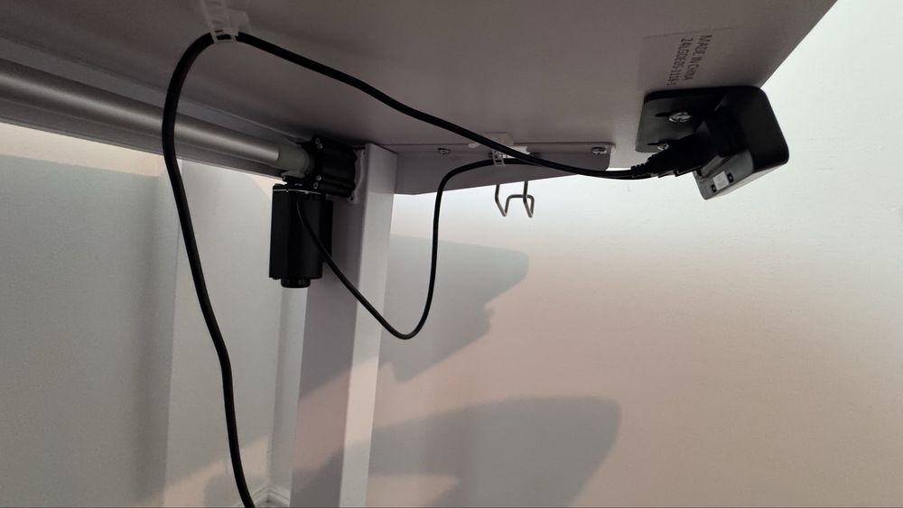 Secretária Elétrica Elevatória – Standing Desk Ajustável em Altura