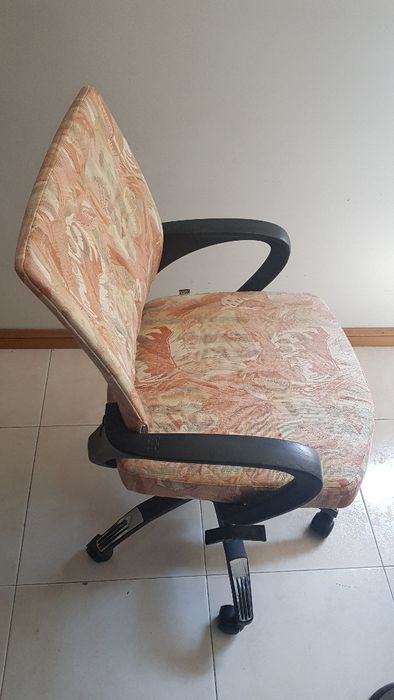 Cadeira de Escritório Igo (forrada recentemente)
