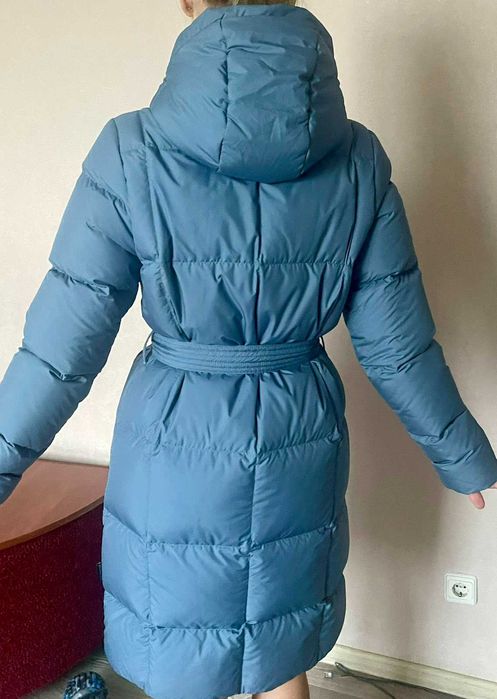 Продам пуховик жіночий Jack Wolfskin стан нового р42-44