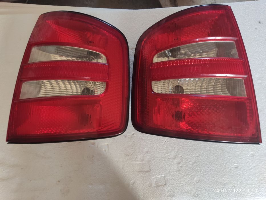 Задні фонарі шкода