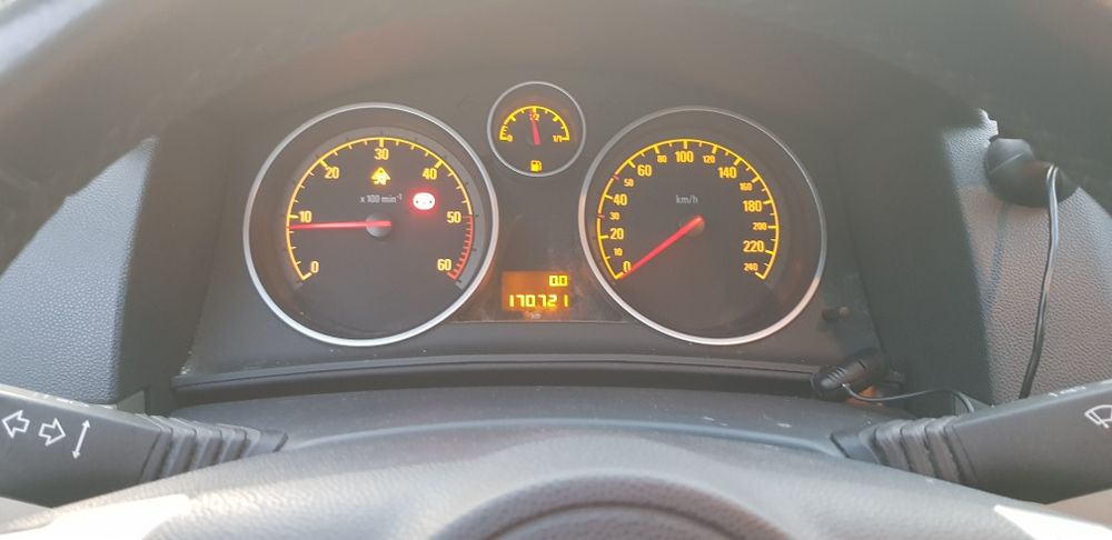 Silnik 1.9 CDTI Opel Astra H combi,  Z-157 całość na części