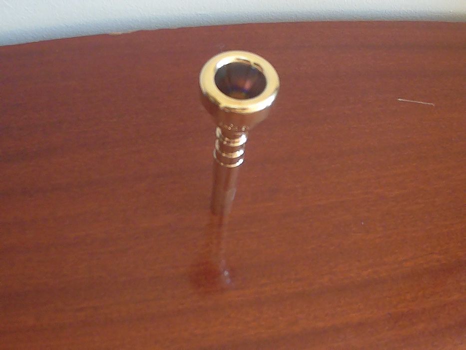 Bocal de trompete Vincent Bach 5V dourado
