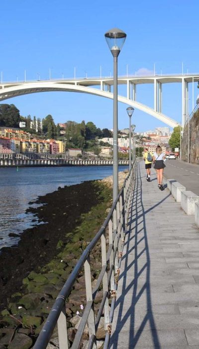 Lindo Apartamento Novo ao Metro Gaia Porto Shopping Garagem Varanda Oportunidade