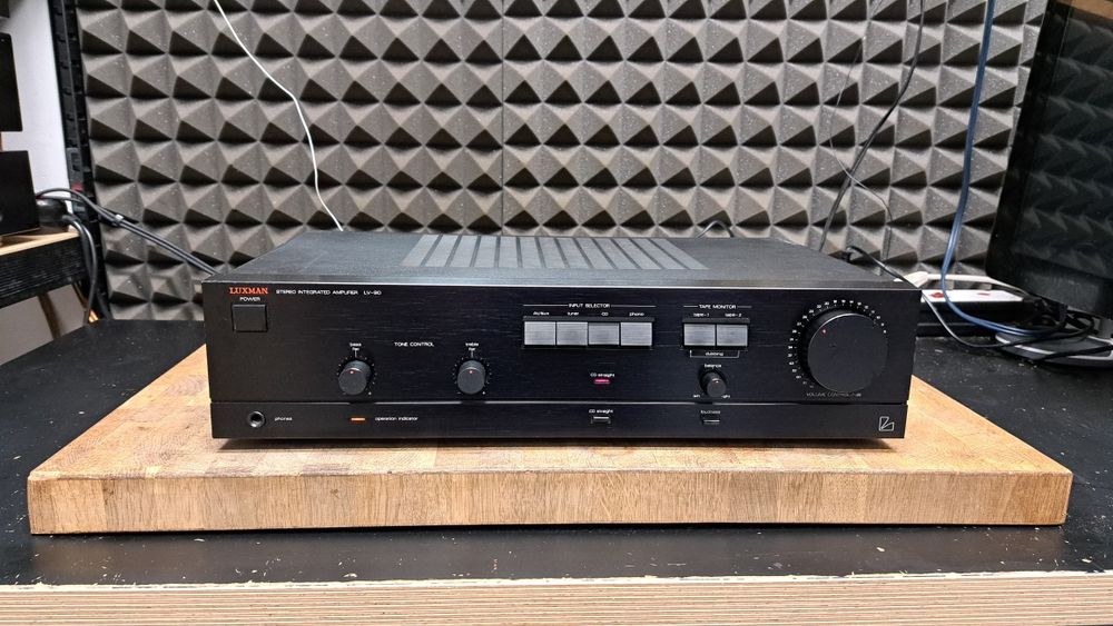 Wzmacniacz Luxman   LV-90