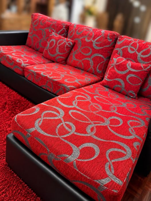 Conjunto sofá+ mesa+ candeeiro+tapete