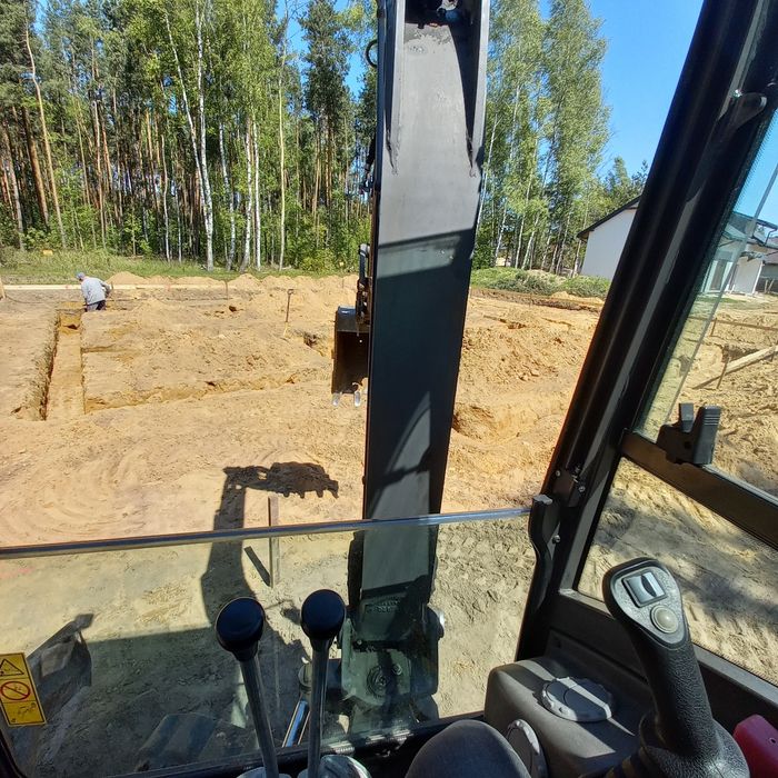 USLUGI KOPARKĄ 2.5TONY ,MINIKOPARKA  roboty ziemne  koparka ,