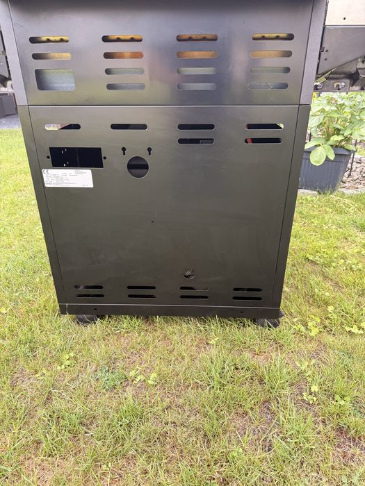 Grill gazowy Broil King Regal 490 + Rożen Pokrowiec Podswietlane pokrętla