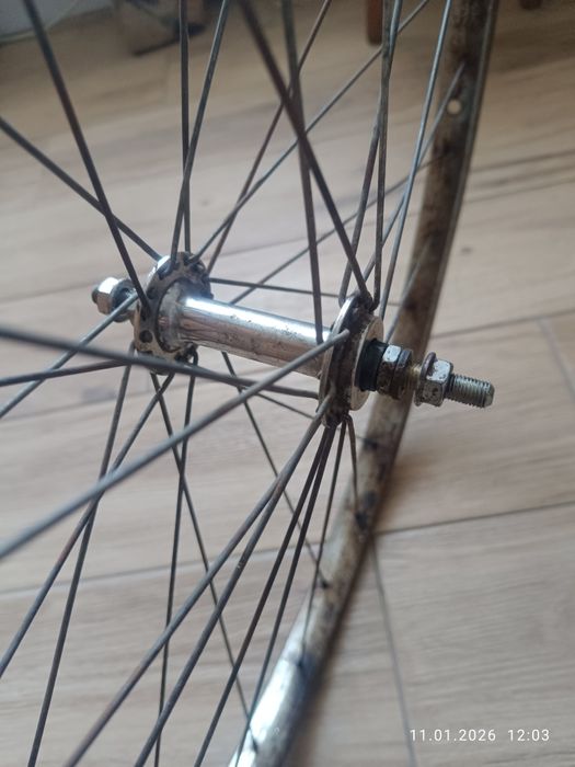 Колесо на велосипед  28 переднє з новою віською