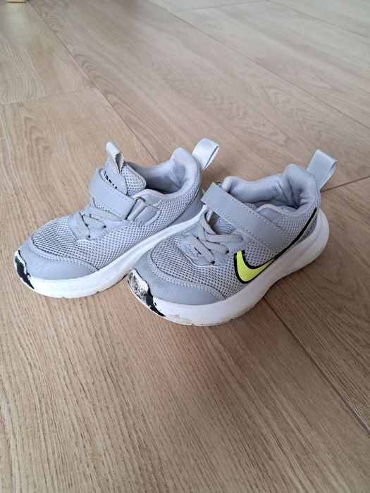 Віддам кросівки на хлопчика