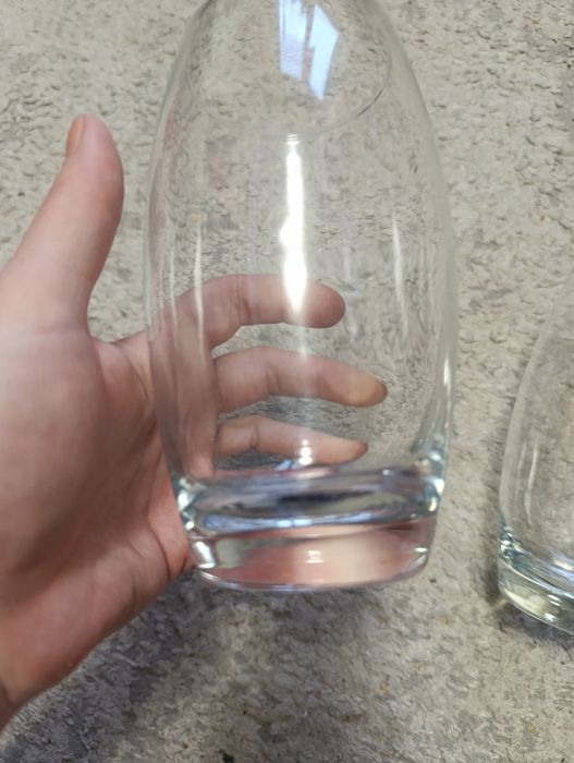 2 великих стакани