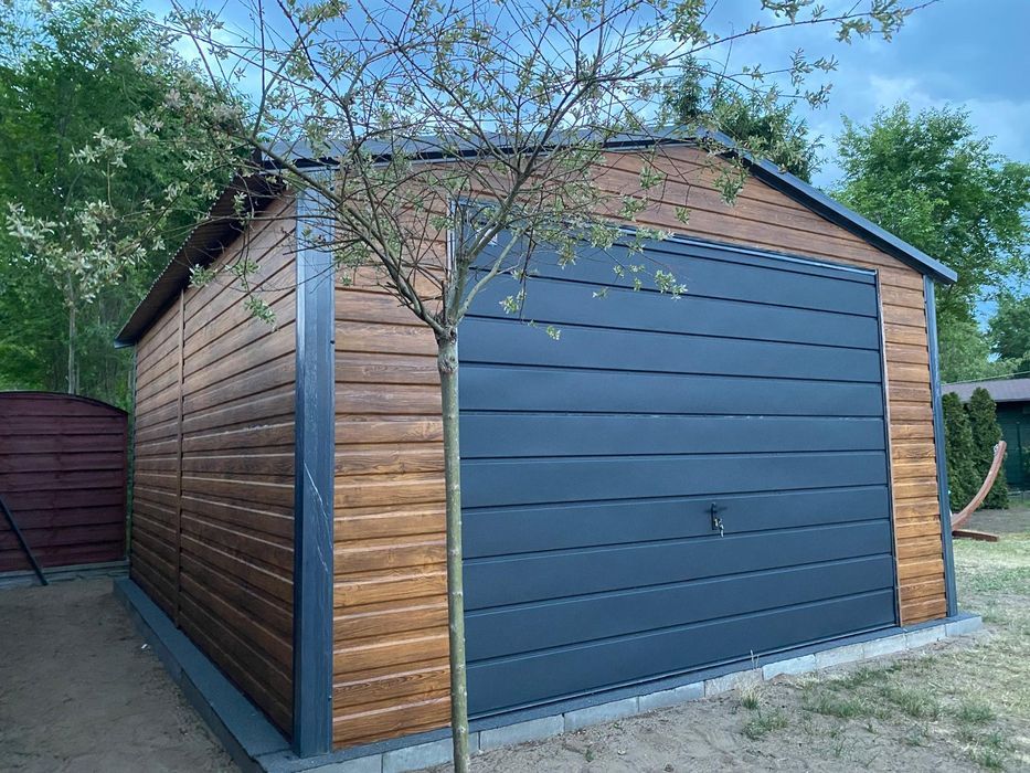 Garaż blaszany jednostanowiskowy 4x5 m - Dach dwuspadowy, Brama uchyln