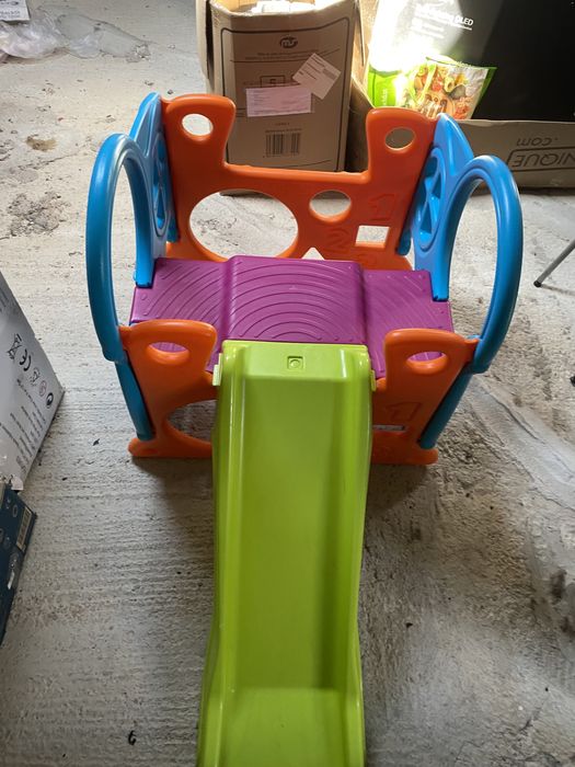 Children's Slide64751698291202120