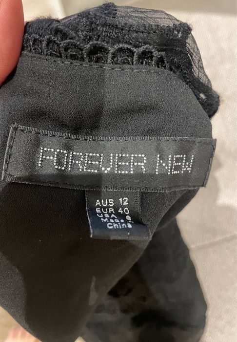 Дуже гарна сукня M в стилі zimmermann