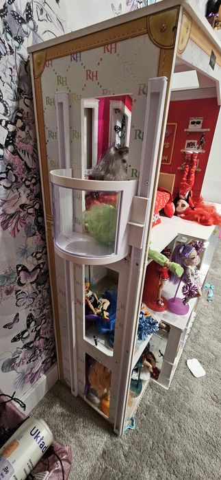 Domek rainbow high z lalkami