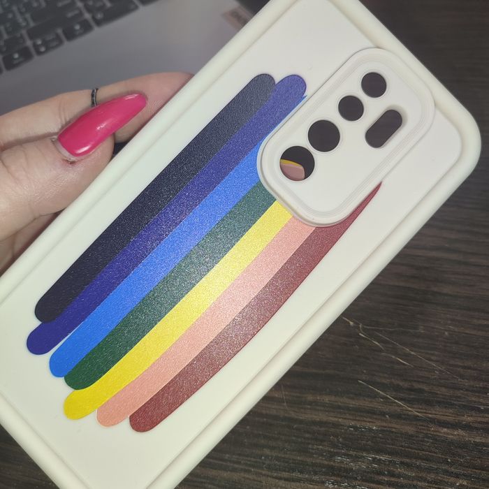 Новий чохол на Redmi Note 8 pro
дуже класний бампер
молочного кольору