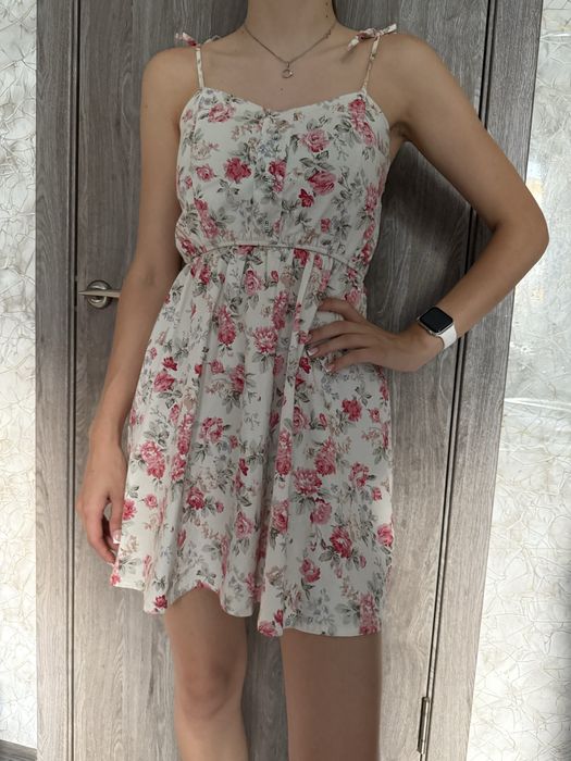 Легка літня сукня