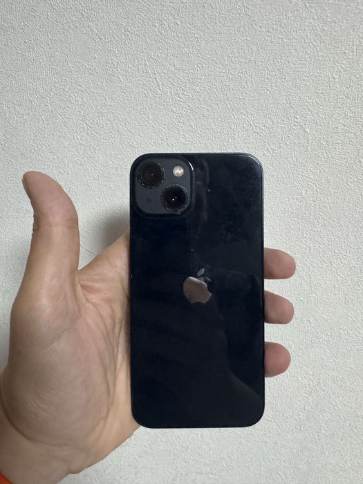 iPhone 13 128 GB Midnight (темно-синій)