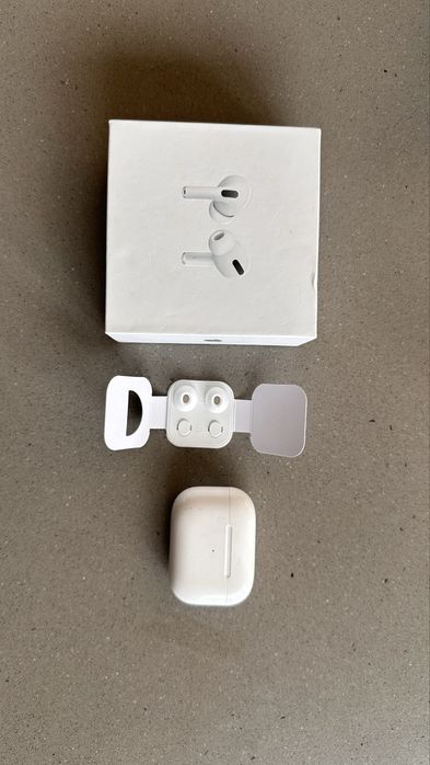 Słuchawki Apple AirPods Pro (1. generacji) z etui ładującym MagSafe – MLWK3ZM/A