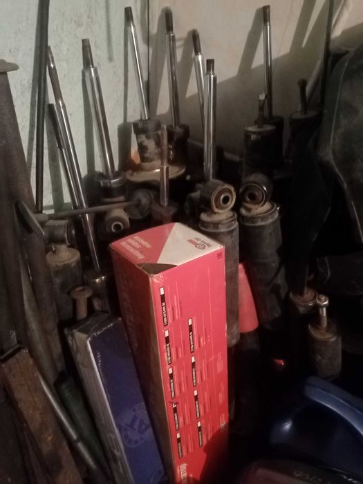 продам амортизатори стойки   в асортименті рено форд ваз шевроле та ін