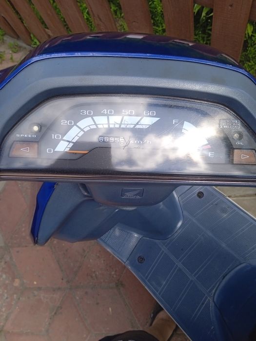 Honda Tact 24 stand up