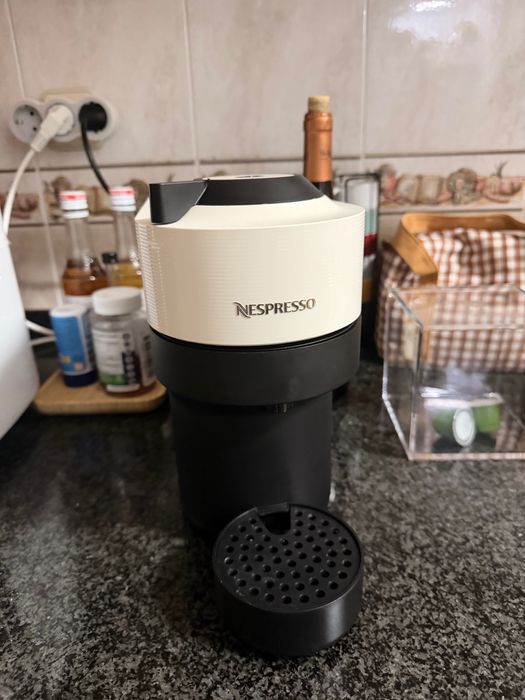 Máquina Café Vertuo Pop