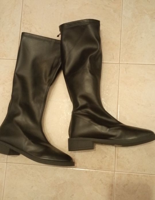 Botas até ao joelho novas