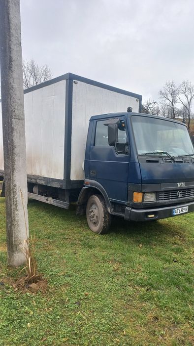 Тата находу їздить регулярно