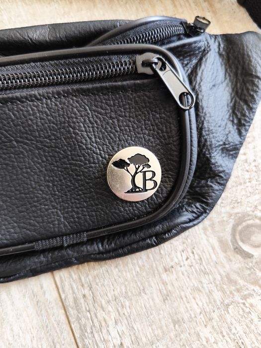 Nowa skórzana czarna nerka biodrówka saszetka prezent męska ze skóry