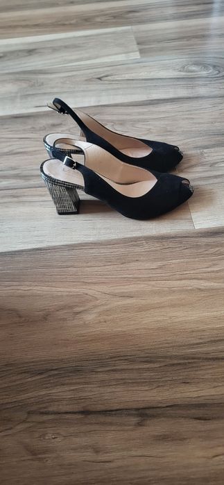 Buty na obcasie 40