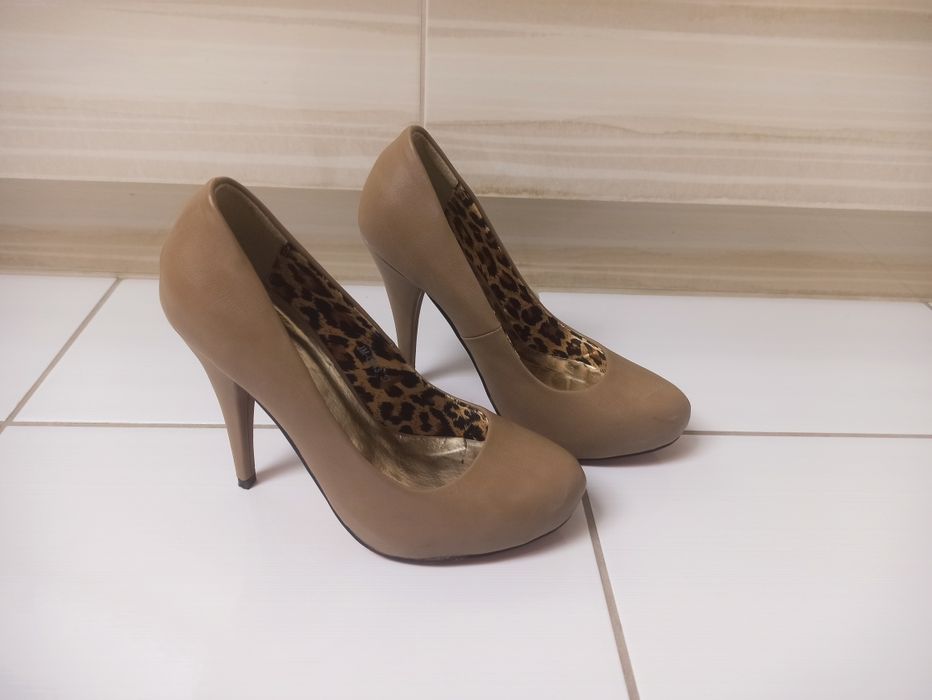 Szpilki, wysoki obcas r. 37