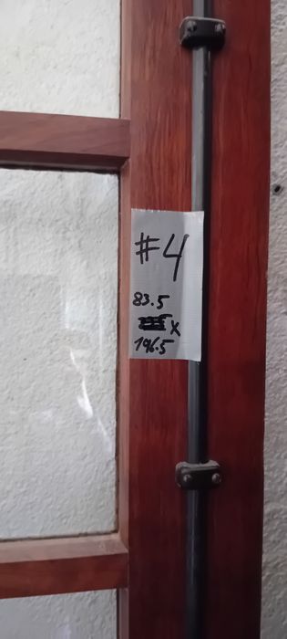 Porta de madeira maciça de vidro