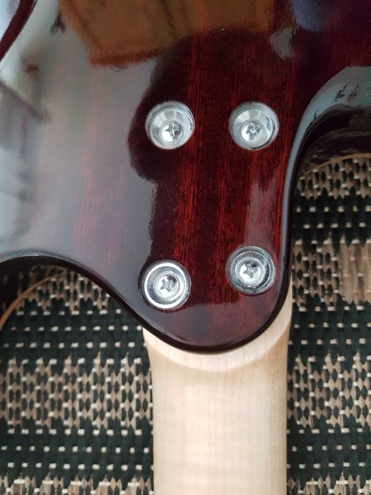 Gitara elektryczna, lutnicza.