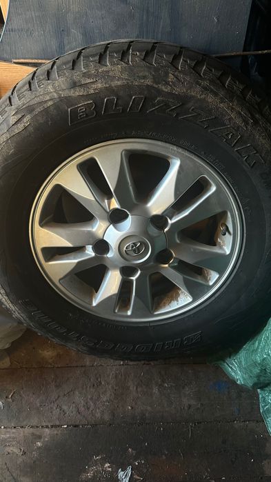 Диски r17 Toyota Land Cruiser 200 оригинал