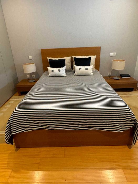 2 Mesinhas de cabeceira de quarto  (carvalho)