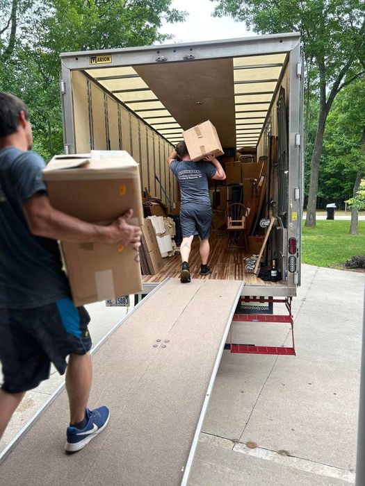 Грузоперевозки по Украине. От 2 до 20 тонн. Межгород. Грузчики.
