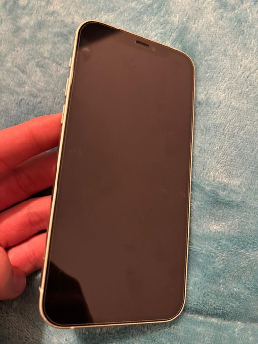 IPHONE 12 em bom estado