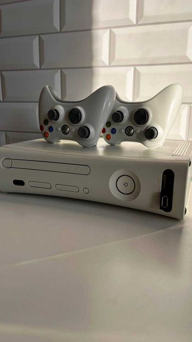 Xbox 360 + Kinect + аксесуари + ігри