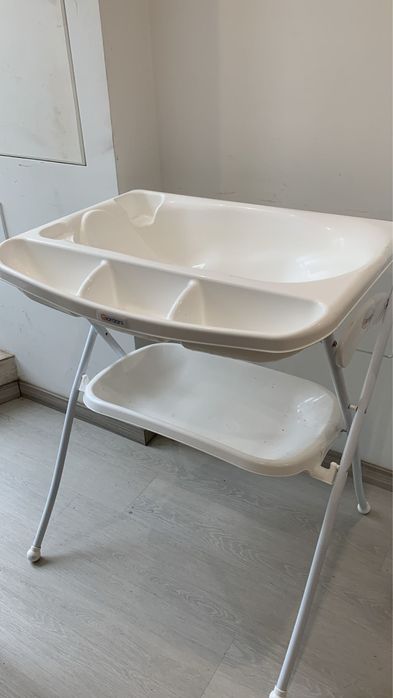 Banheira com trocador em bom estado